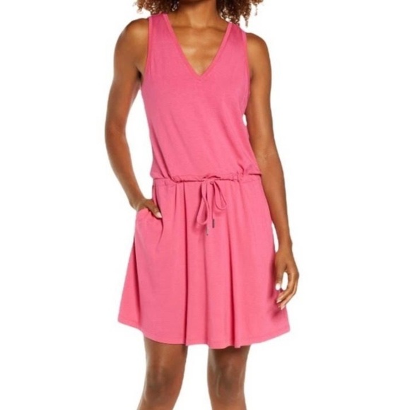 NEW Sweaty Betty - Magenta Dress - Picture 2 of 5